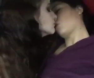 lesbijki Mając seks w Samochód